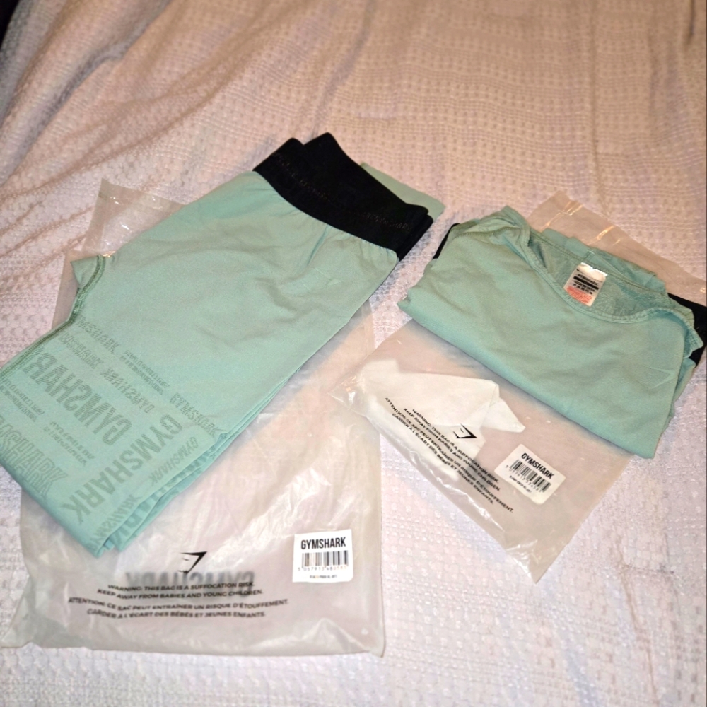 Gymshark Vision Long Sleeve Crop Top and Leggings